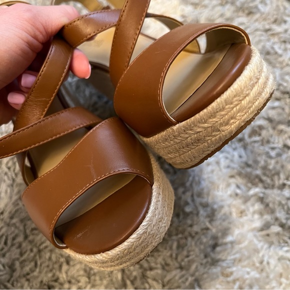 Michael Kors Platform - Picture 3 of 11